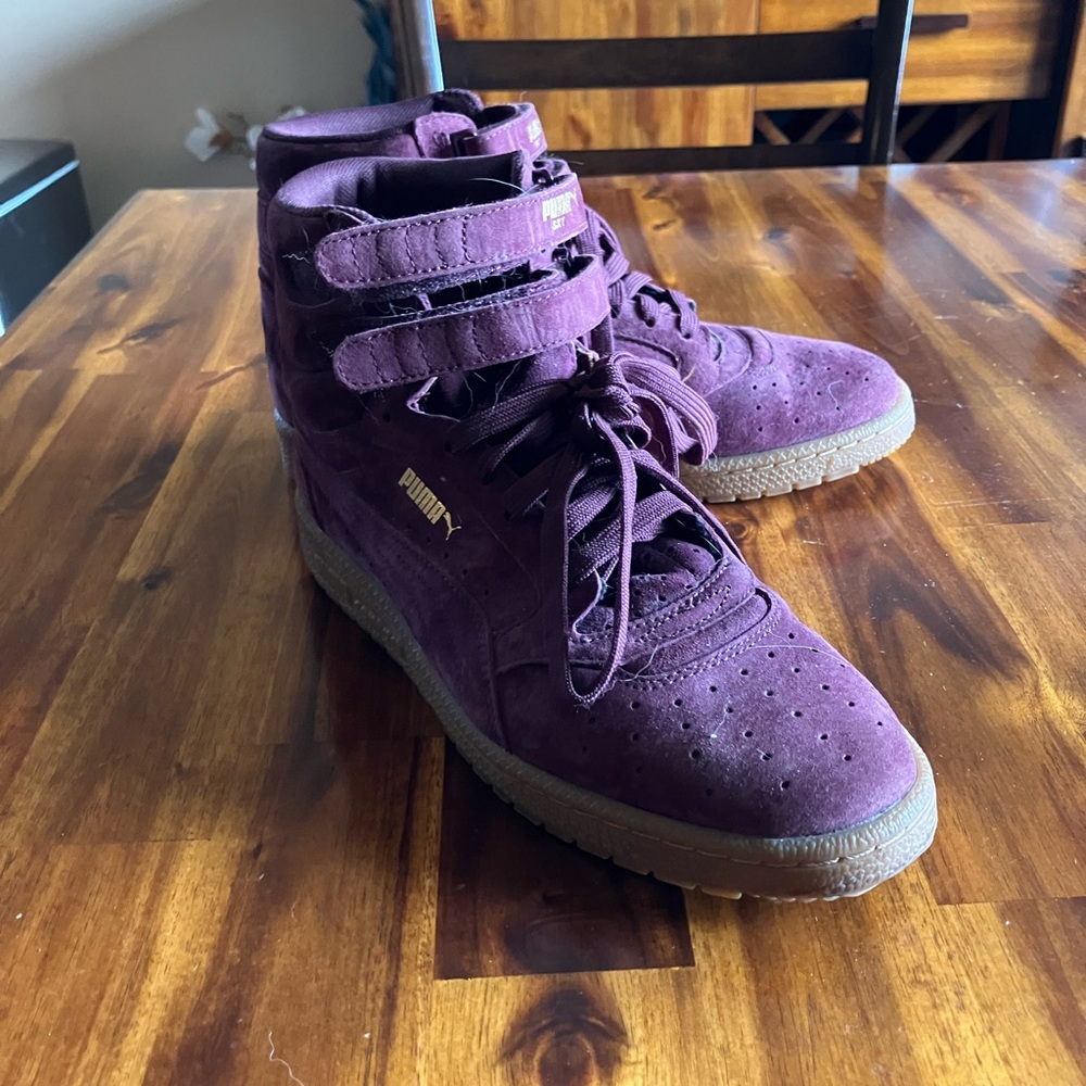 Barely Used High Top Pumas